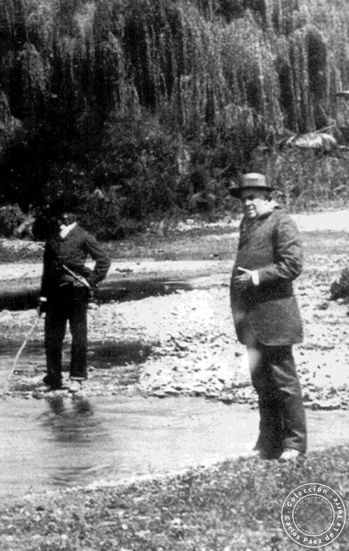 Domingo F. Sarmiento foto 1884 en un río de San Juan