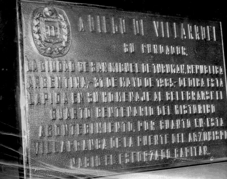 Placa a Diego de Villarroel colocada por la ciudad a su fundador