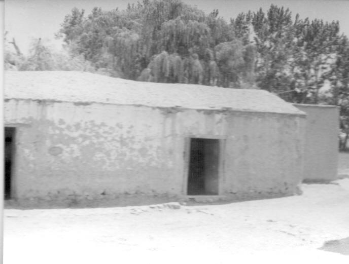 Rancho de adobe y paja II